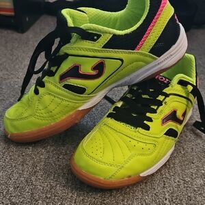 Kids Neon Green Futsal Shoes